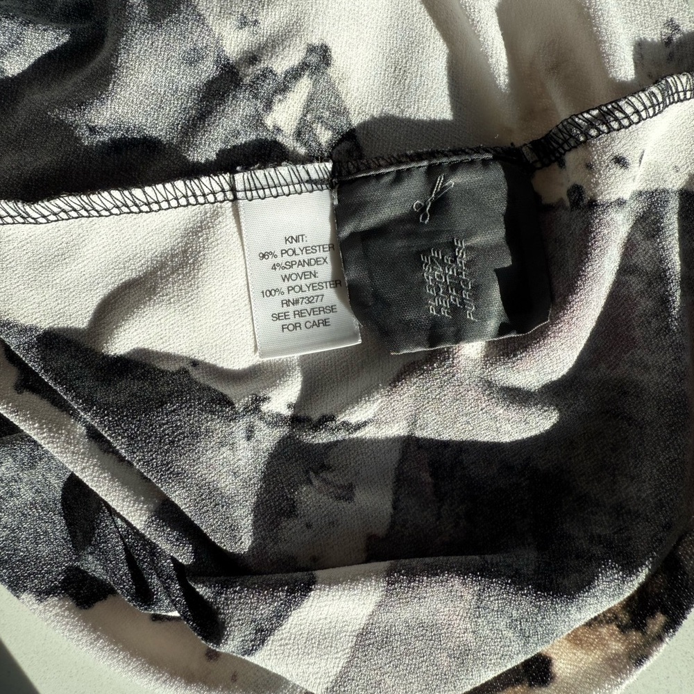 Simply Vera Vera Wang Abstract Asymmetrical Dress - Picture 3 of 9
